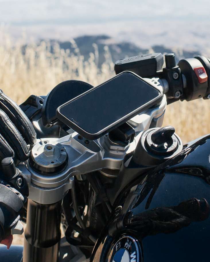 Attaching a phone to the Motorcycle Stem Mount